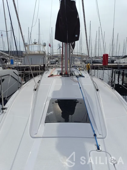 Elan E4 - Yacht Charter Sailica