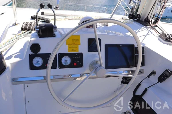 Bali 4.4 - Yacht Charter Sailica