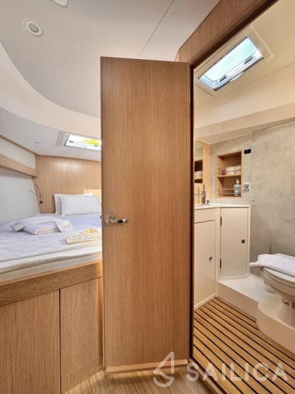 Bavaria C42 - Yacht Charter Sailica