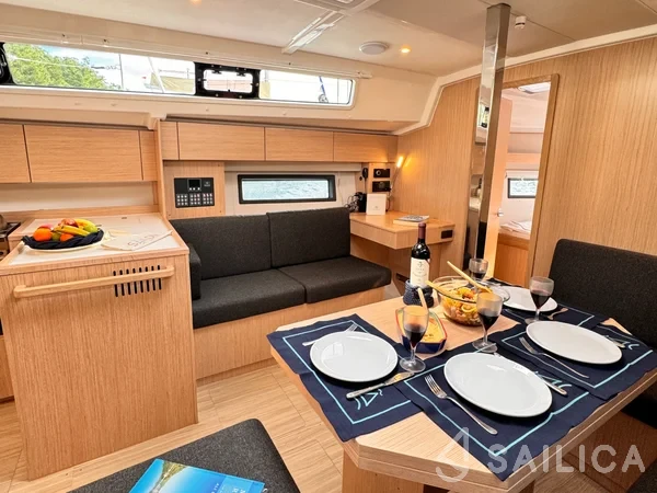 Bavaria C42 - Yacht Charter Sailica