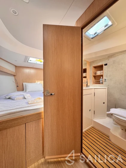 Bavaria C42 - Yacht Charter Sailica