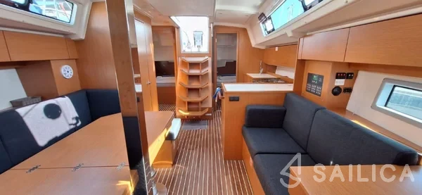Bavaria C38 - Yacht Charter Sailica