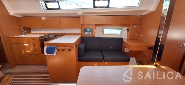 Bavaria C38 - Yacht Charter Sailica
