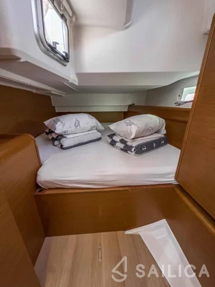 Sun Odyssey 449 - Yacht Charter Sailica