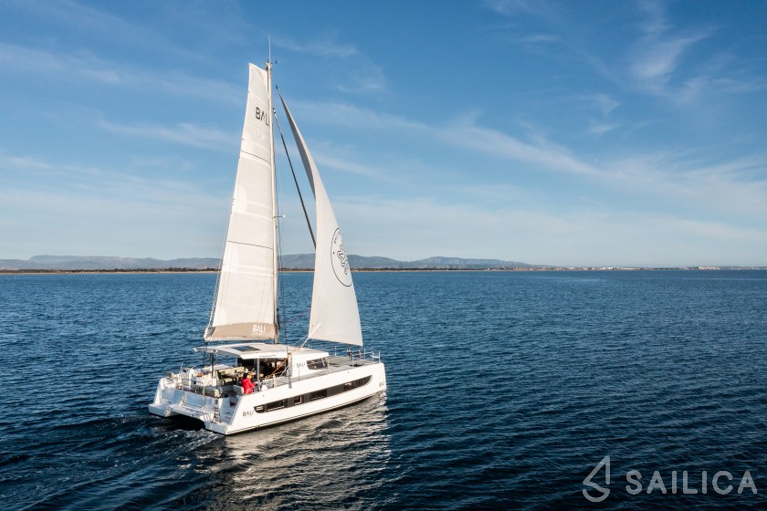 Bali Catsmart - Yacht Charter Sailica