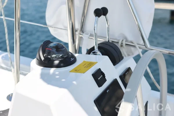 Bali Catsmart - Yacht Charter Sailica