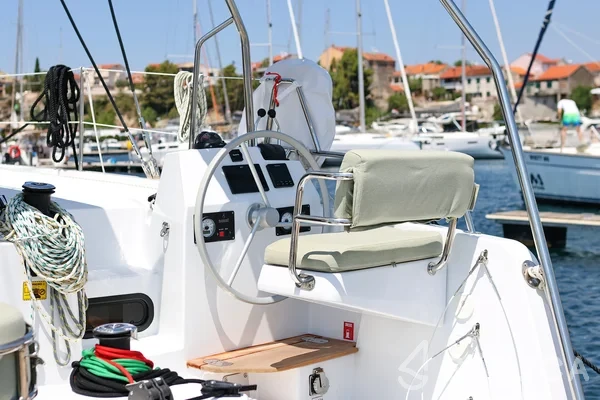 Bali Catsmart - Yacht Charter Sailica