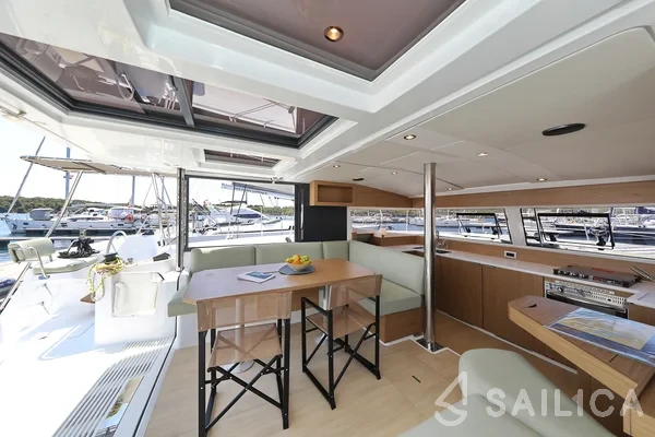 Bali Catsmart - Yacht Charter Sailica