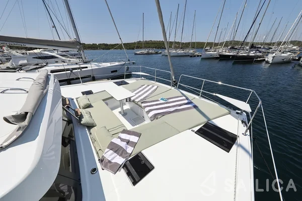 Bali Catsmart - Yacht Charter Sailica