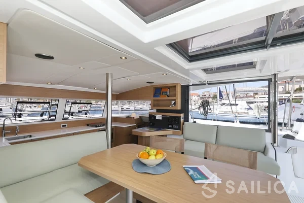 Bali Catsmart - Yacht Charter Sailica
