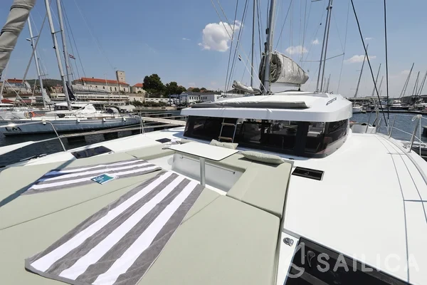 Bali Catsmart - Yacht Charter Sailica
