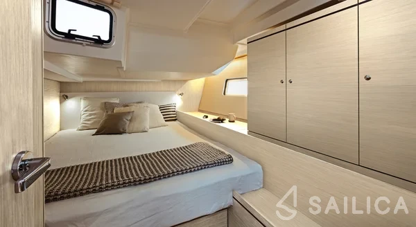 Oceanis 51.1 - Yacht Charter Sailica