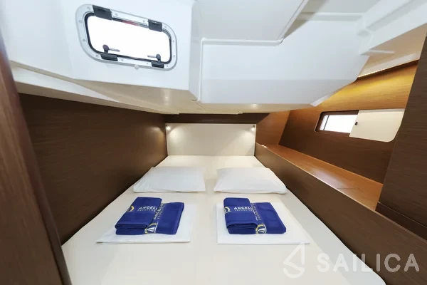 Oceanis 51.1 - Yacht Charter Sailica