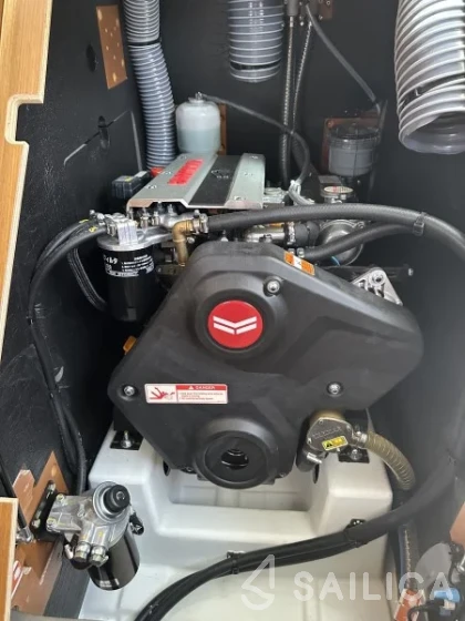 Sun Odyssey 440 - Photo #22 Sun Odyssey 440 - Yacht Charter Sailica