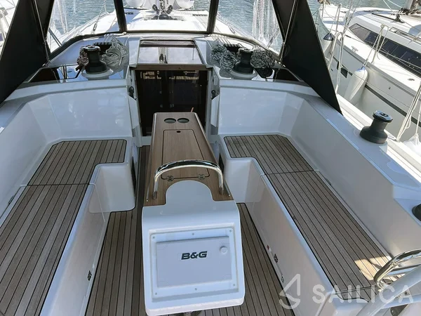 Bavaria C38 - Yacht Charter Sailica