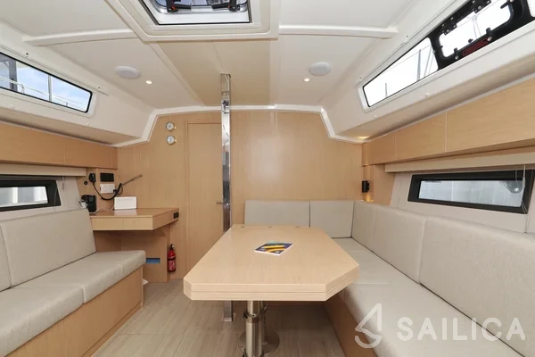 Bavaria C42 - Yacht Charter Sailica