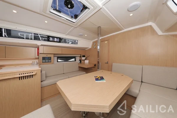 Bavaria C42 - Yacht Charter Sailica
