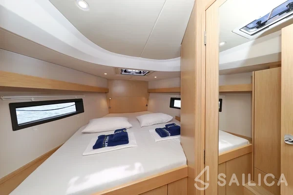 Bavaria C42 - Yacht Charter Sailica