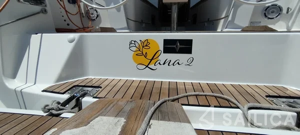 Bavaria 37 Cruiser - Photo #28 Bavaria 37 Cruiser - Yacht Charter Sailica