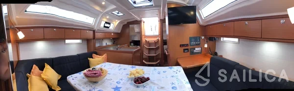 Bavaria 37 Cruiser - Photo #32 Bavaria 37 Cruiser - Yacht Charter Sailica