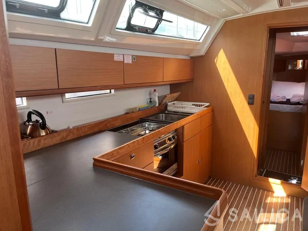 Bavaria 46 Cruiser - Yacht Charter Sailica
