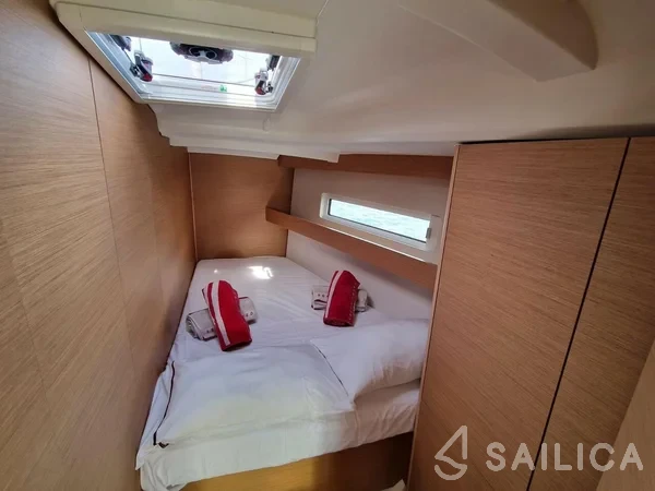 Sun Odyssey 440 - Yacht Charter Sailica