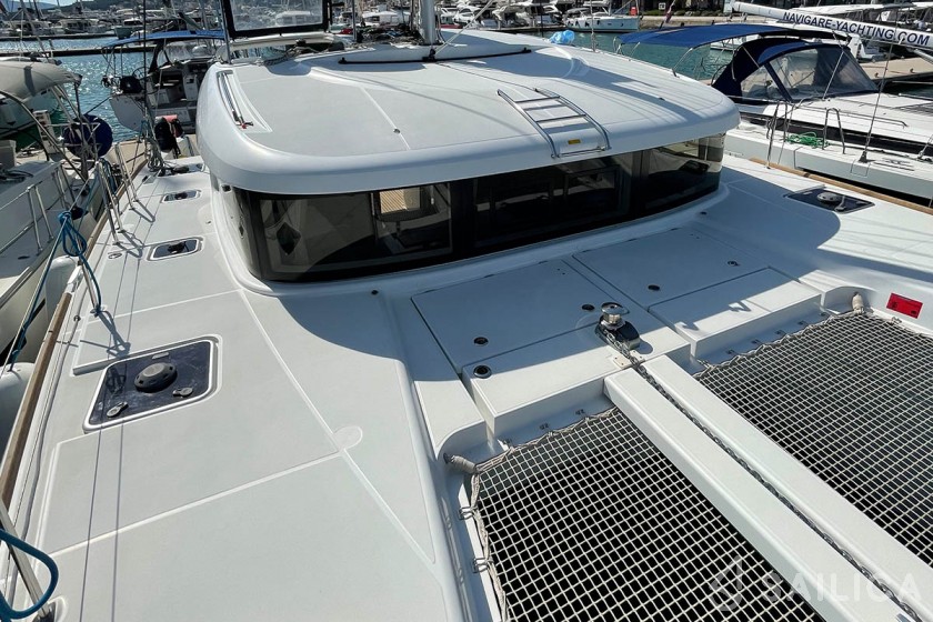 Lagoon 40 - Yacht Charter Sailica