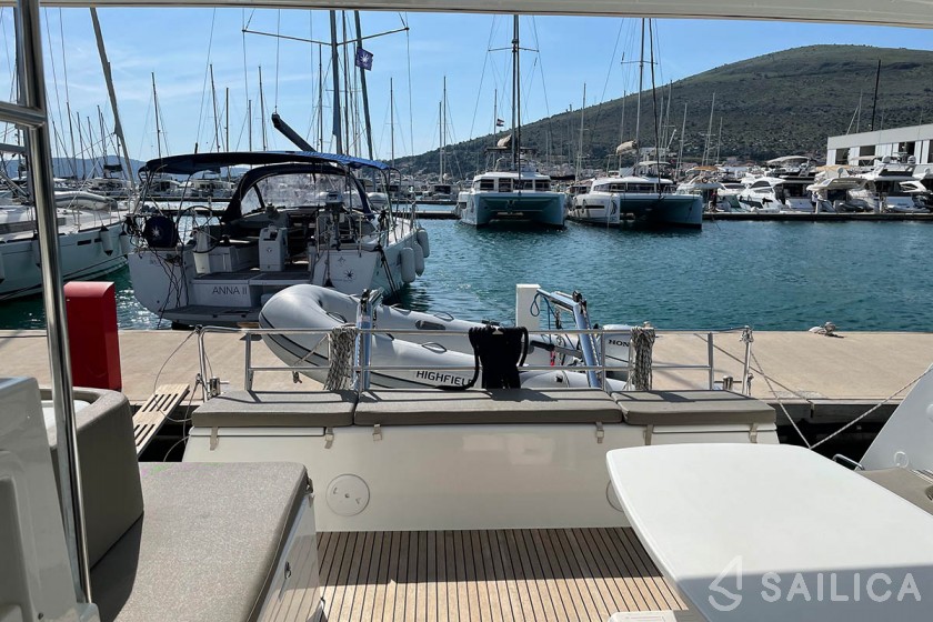 Lagoon 40 - Yacht Charter Sailica