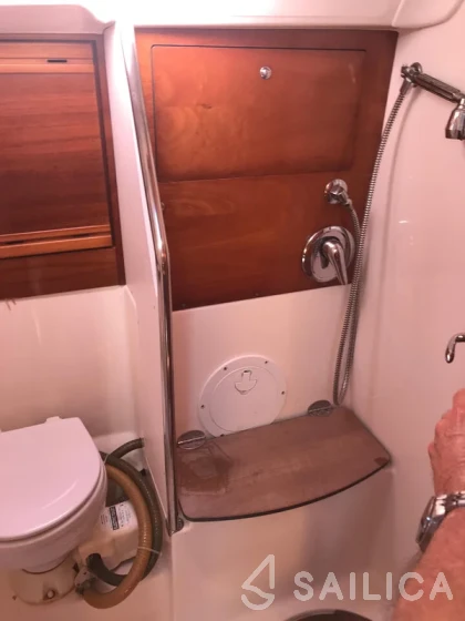 Bavaria 40 Cruiser - Yacht Charter Sailica