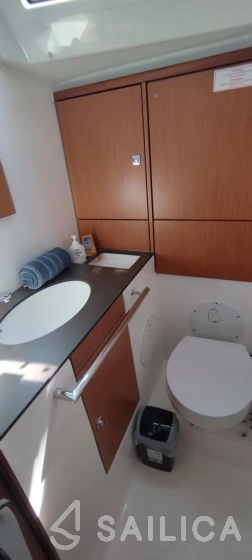 Bavaria 46 Cruiser - Yacht Charter Sailica