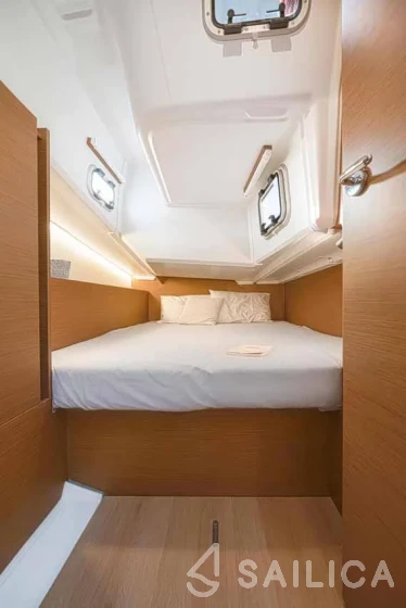 Sun Odyssey 380 - Yacht Charter Sailica