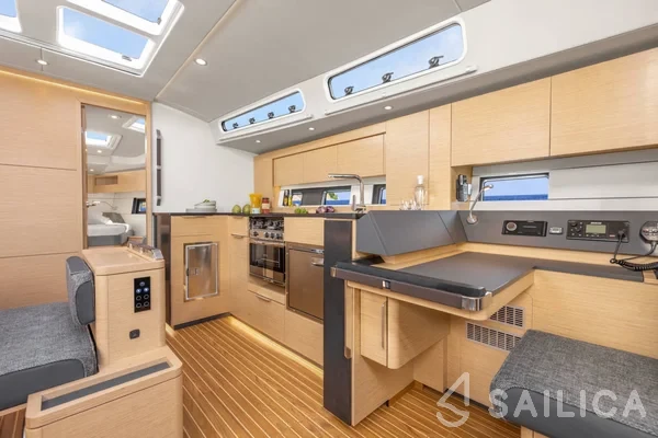 Hanse 460 - Yacht Charter Sailica