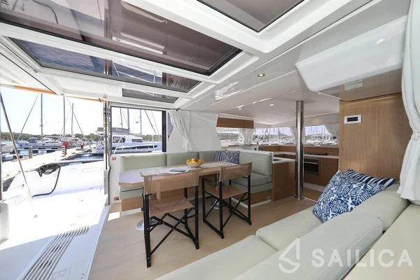 Bali 4.2 - Yacht Charter Sailica