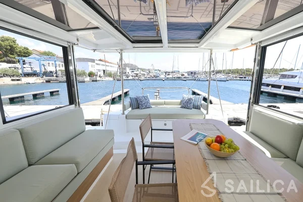 Bali 4.2 - Yacht Charter Sailica