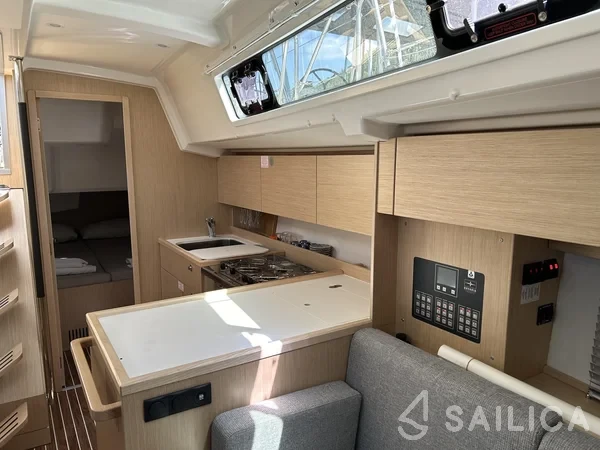 Bavaria C38 - Yacht Charter Sailica