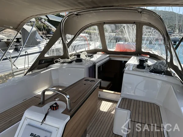 Bavaria C38 - Yacht Charter Sailica