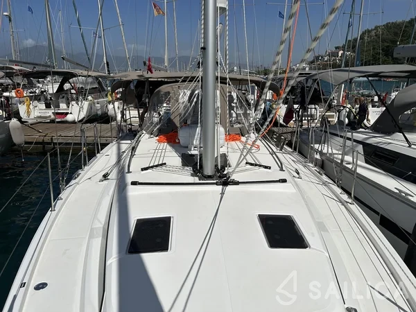 Bavaria C38 - Yacht Charter Sailica