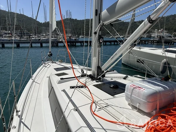 Bavaria C38 - Yacht Charter Sailica