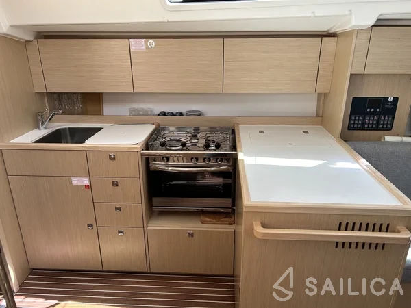 Bavaria C38 - Yacht Charter Sailica