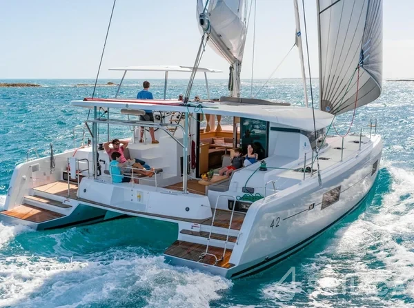 Lagoon 42 - Yacht Charter Sailica