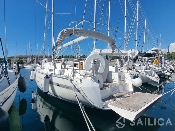 Bavaria 36 Cruiser - Yacht Charter Sailica