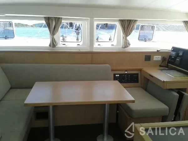 Lagoon 400 S2 - Yacht Charter Sailica