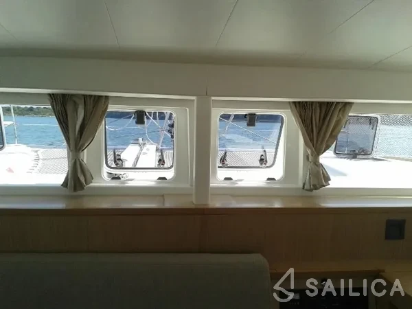 Lagoon 400 S2 - Yacht Charter Sailica