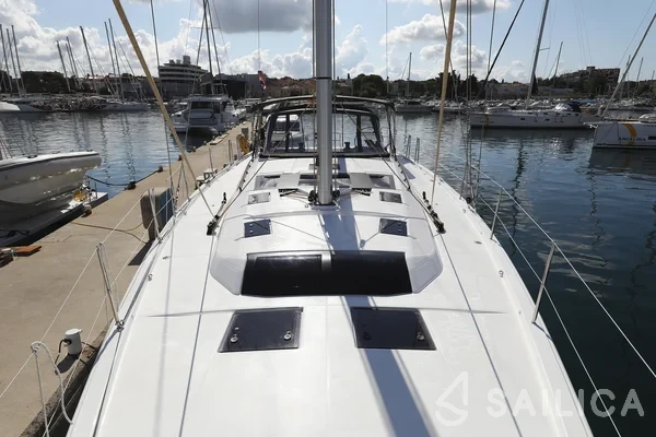 Dufour 530 - Yacht Charter Sailica