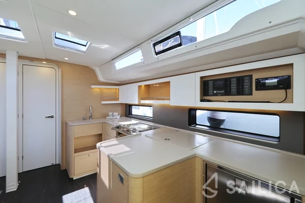 Dufour 44 - Photo #47 Dufour 44 - Yacht Charter Sailica