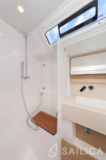 Dufour 470 - Yacht Charter Sailica