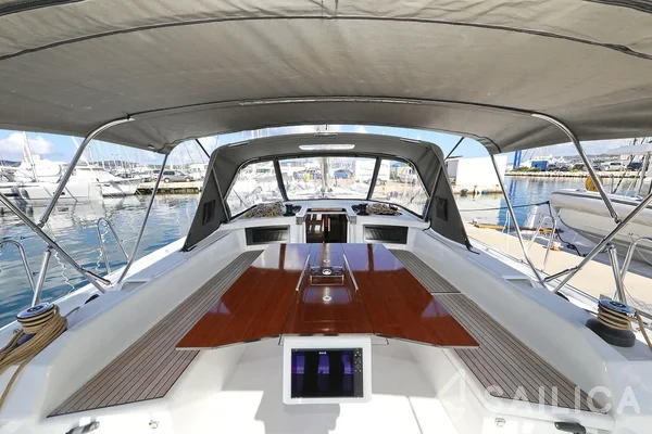 Dufour 530 - Yacht Charter Sailica