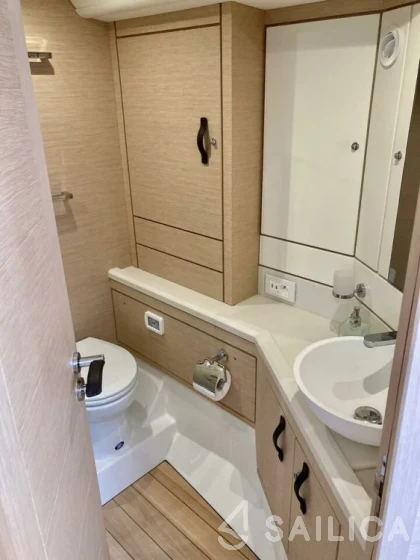 Jeanneau 64 - Yacht Charter Sailica