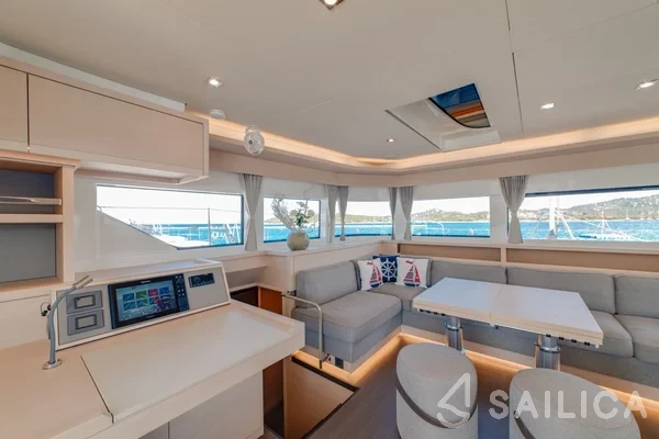 Lagoon 55 - Yacht Charter Sailica
