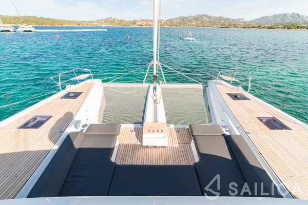 Lagoon 55 - Yacht Charter Sailica